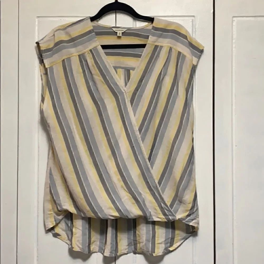 Max Studio short sleeve Blouse Medium